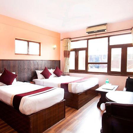 Hotel Holiday Taj Kathmandu Esterno foto