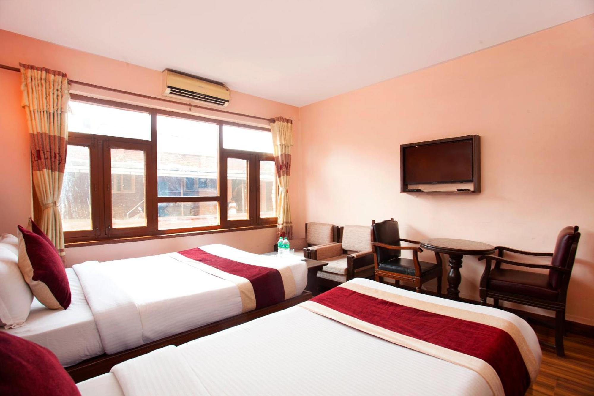 Hotel Holiday Taj Kathmandu Esterno foto