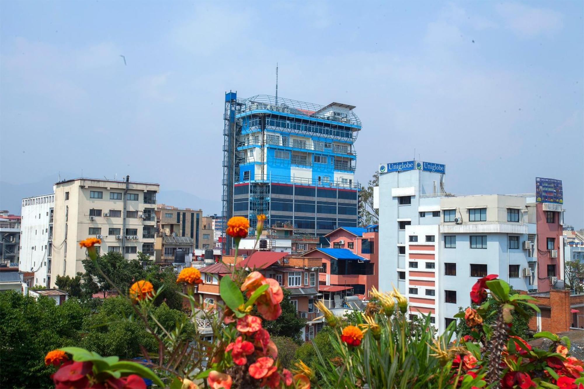 Hotel Holiday Taj Kathmandu Esterno foto